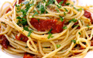 spaghetti Sunday-Pasta-Spaghetti-con-Pomodoro-Secchi-640-640x400
